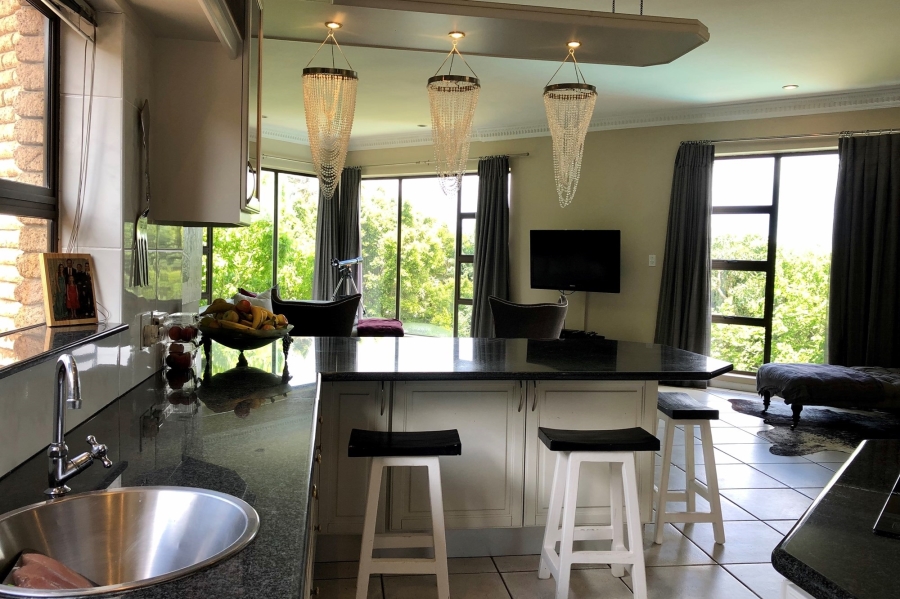 7 Bedroom Property for Sale in Plattekloof Western Cape